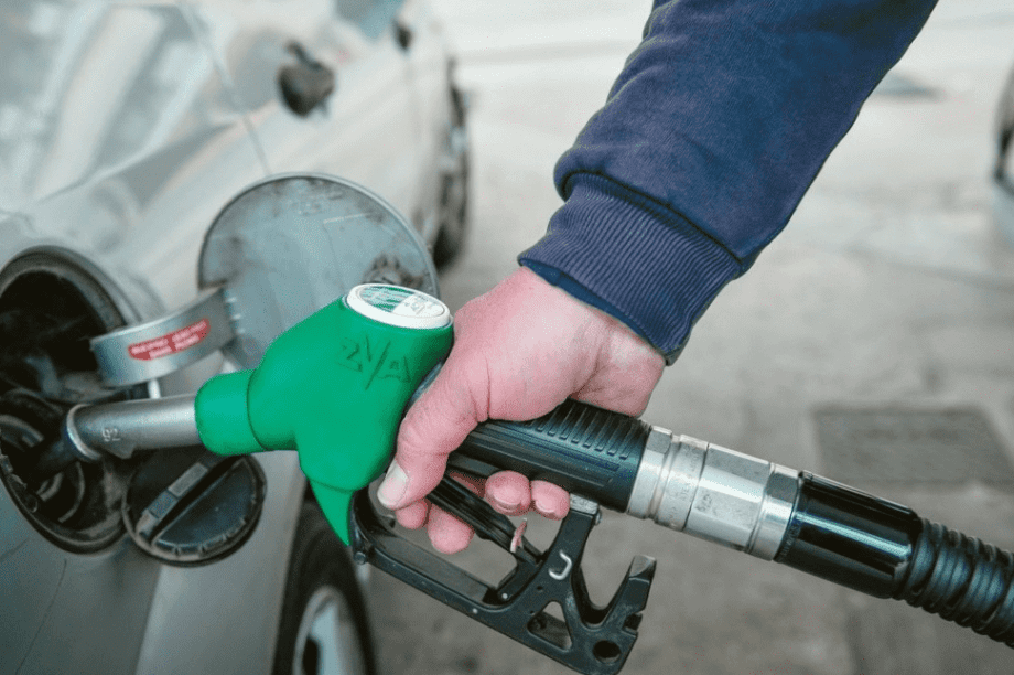 καύσιμα βενζίνη