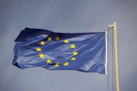 ΕΕ