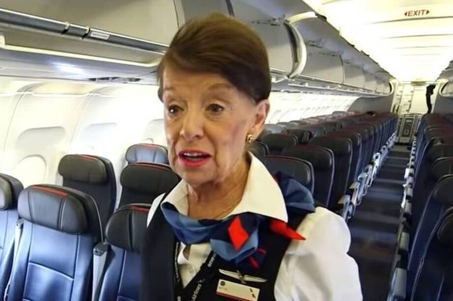 αεροσυνοδός