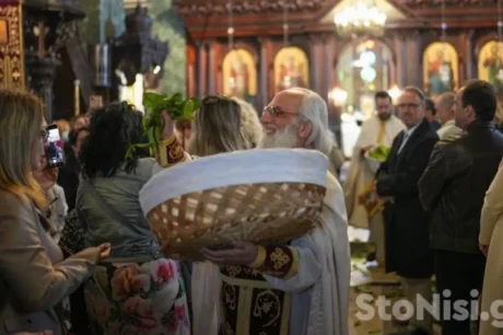 λέσβος ανασταση