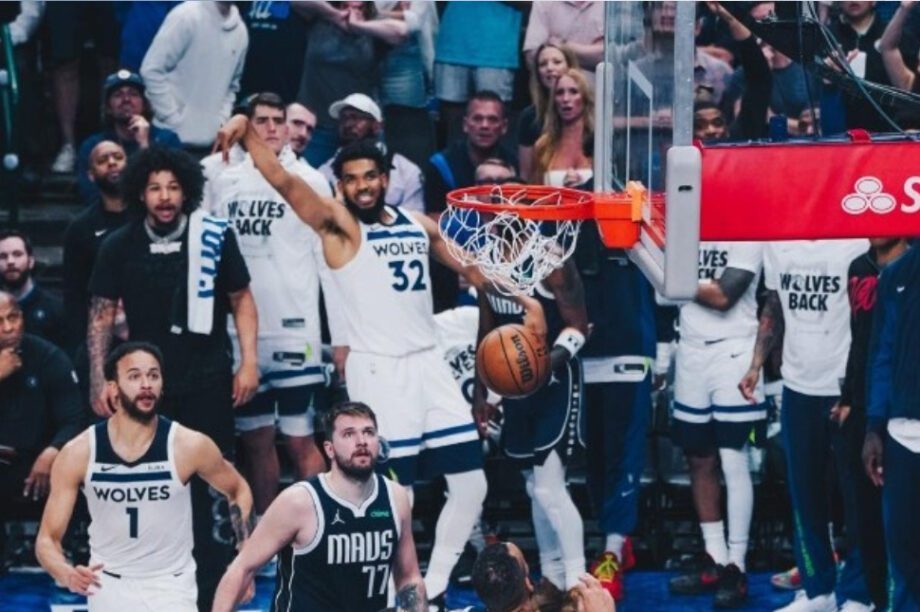 Μινεσσότα Τίμπεργουλβς Ντάλας Μάβερικς