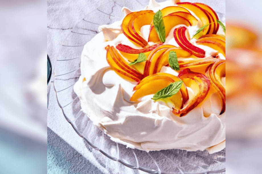 πάβλοβα με γιαούρτι