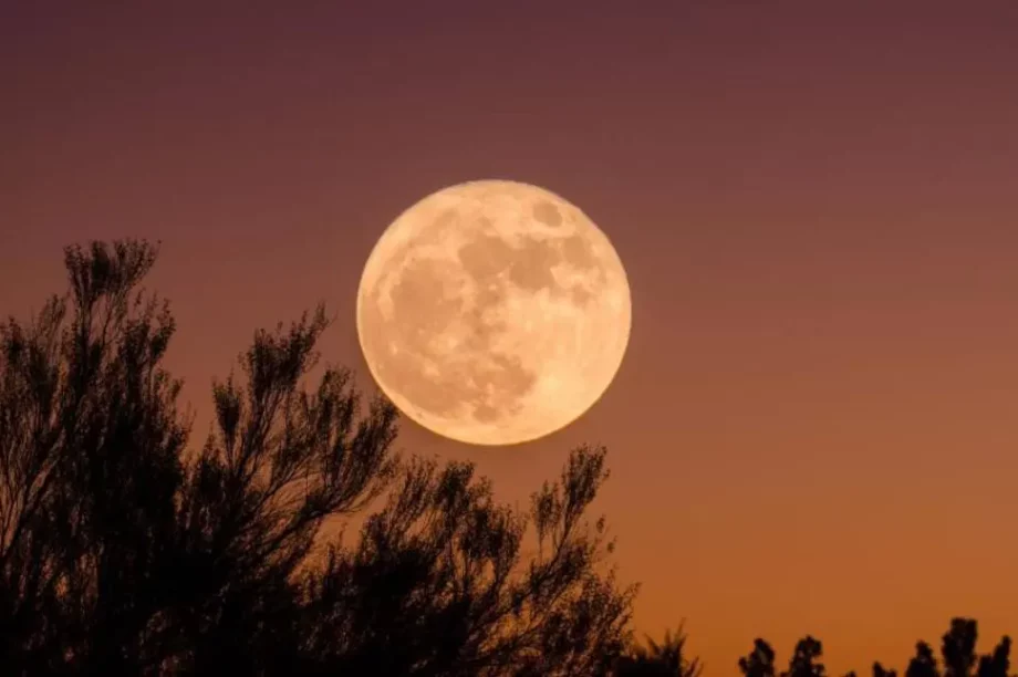 Πανσέληνος