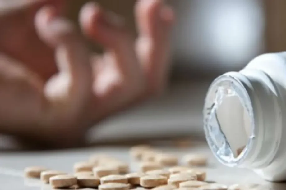 χάπια απόπειρα αυτοκτονίας