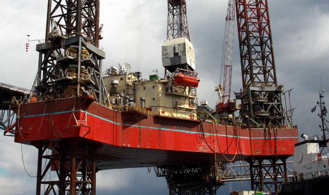Η πλατφόρμα εξόρυξης πετρελαίου στα ανοιχτά του Πρίνου στη Θάσο