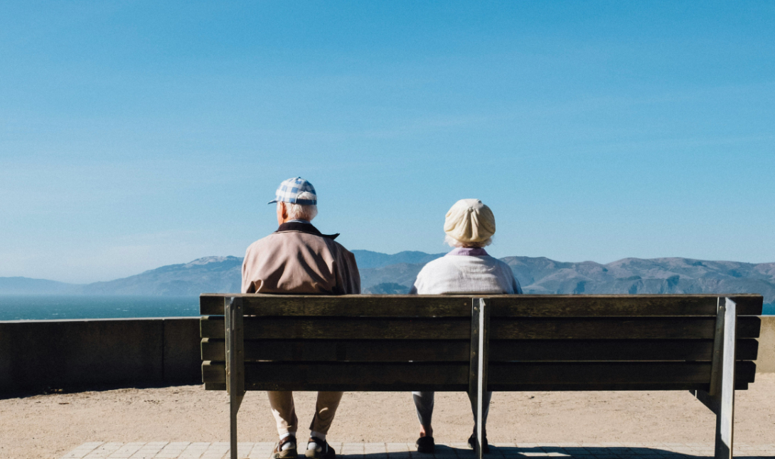 συντάξεις σύνταξη συνταξιούχοι ηλικιωμένοι ζευγάρι