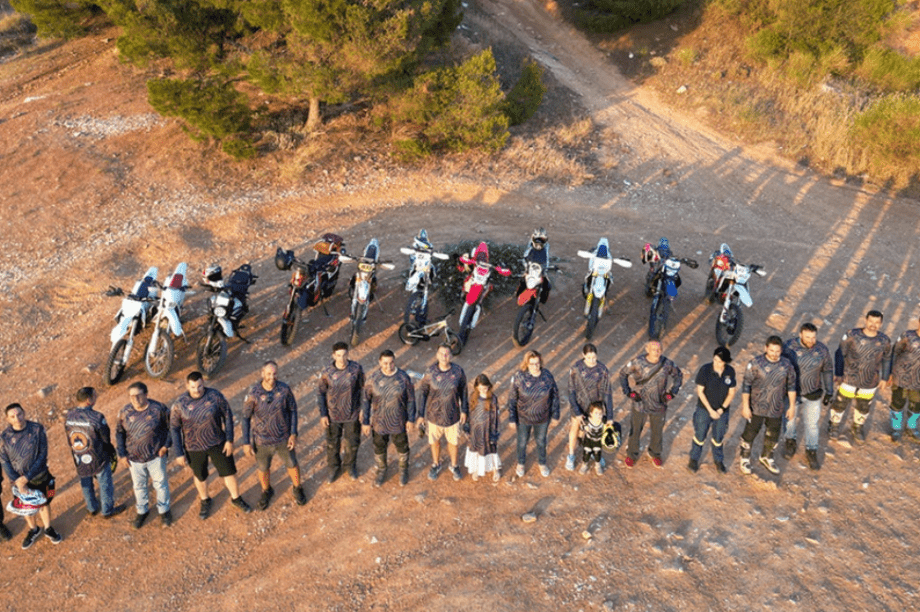 Ομάδα Πυροπροστασίας με enduro μηχανές