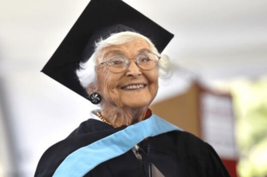 Φοιτήτρια ετών... 105