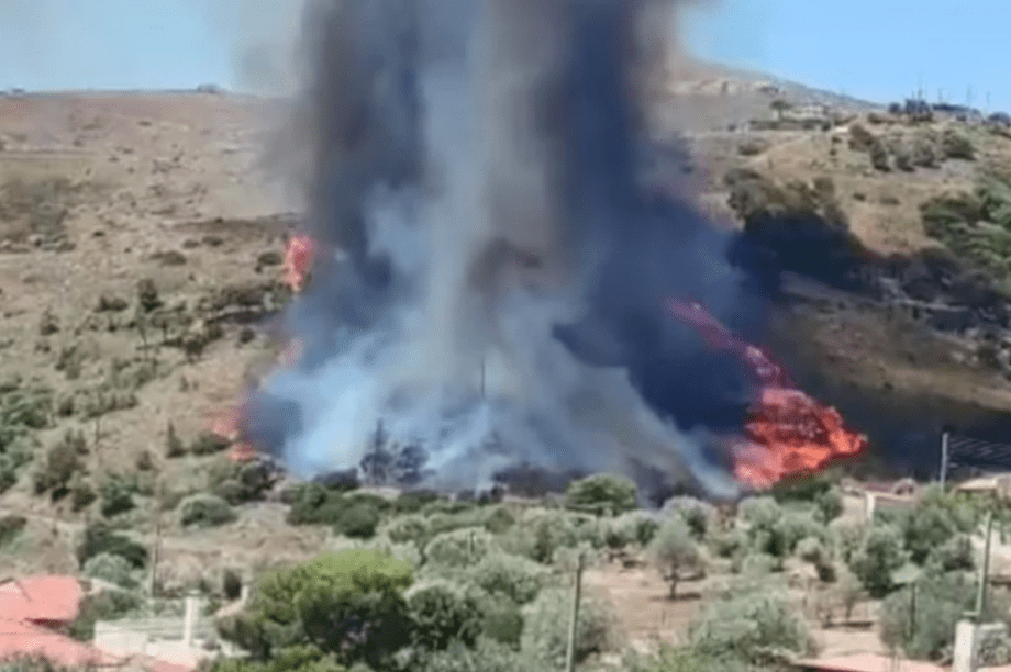 φωτια κερατεα