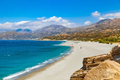 Τριόπετρα