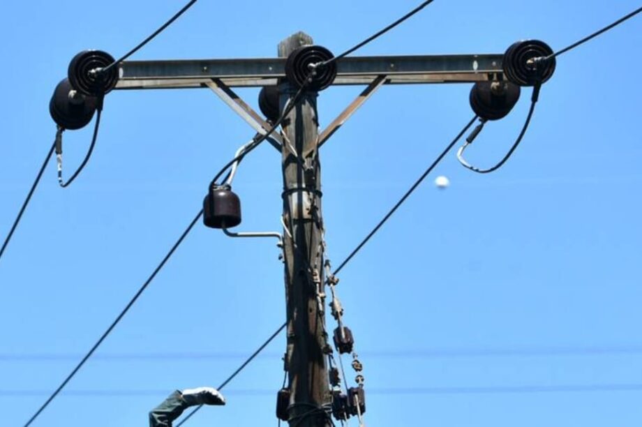 δεη κολώνα στυλος δεδδηε