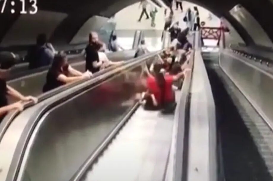 κυλιόμενες σκάλες