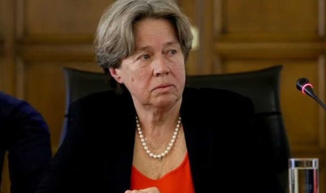 Αθηνά Λινού