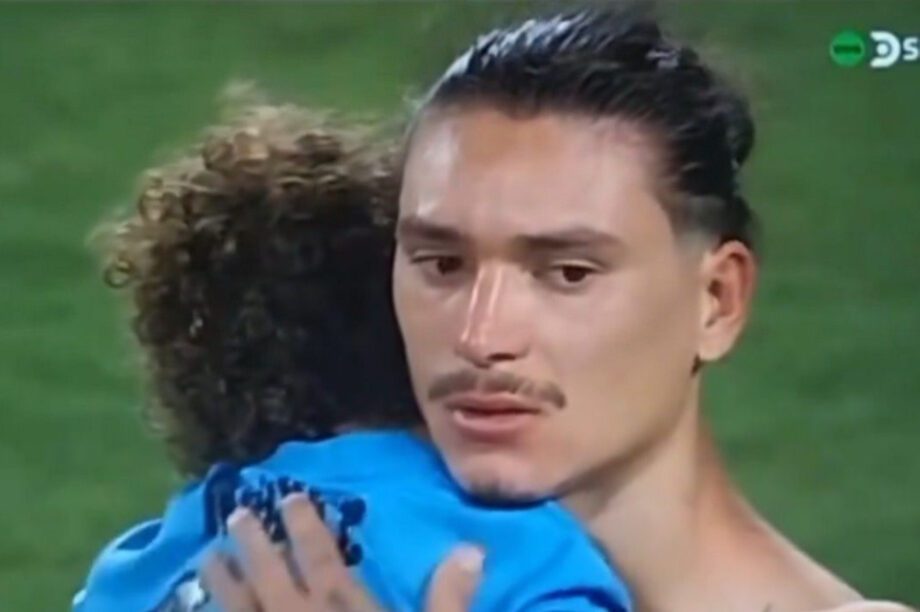 Νούνιεζ αγκαλιά