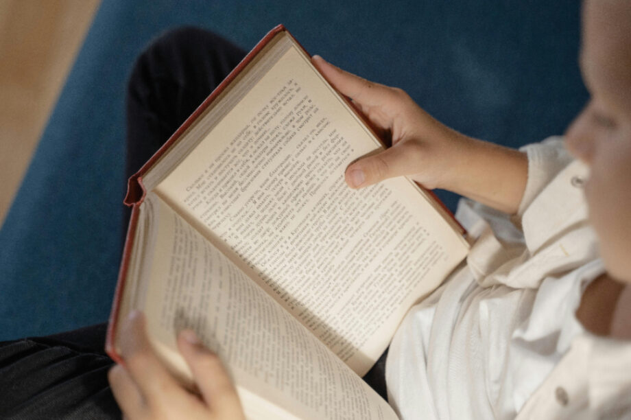 παιδί διάβασμα