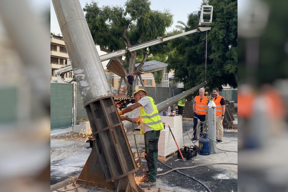 πυλώνες Πλατεία