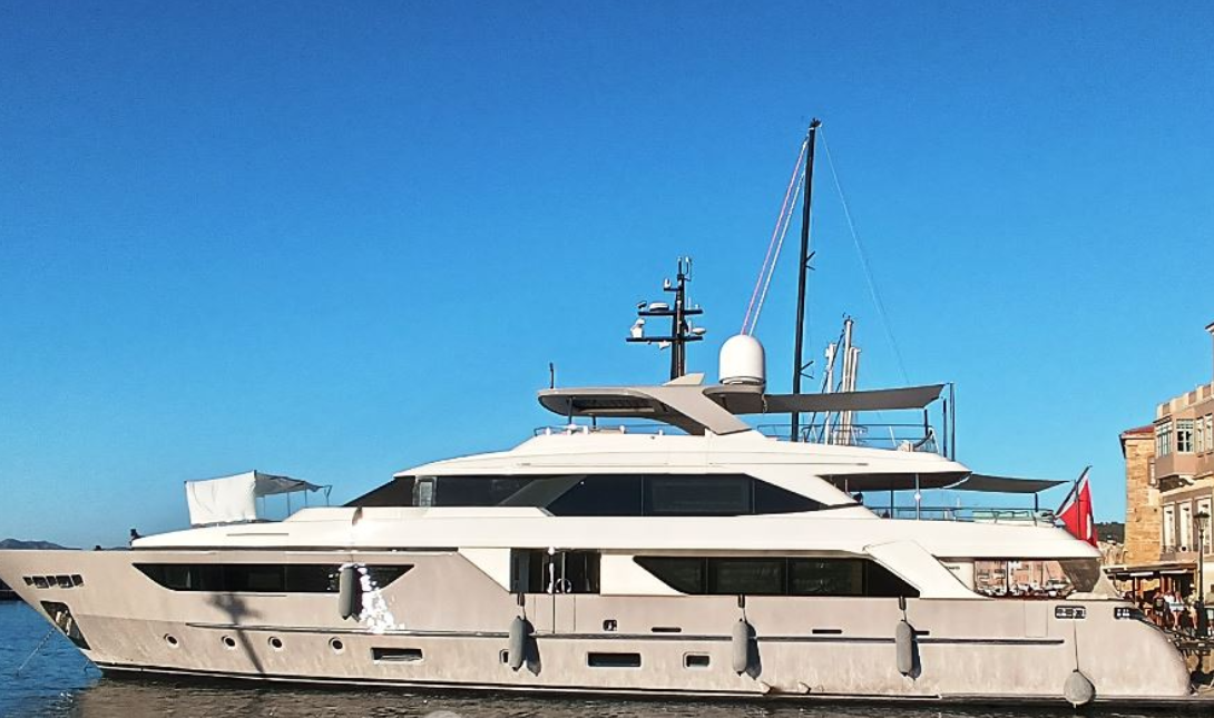 super yacht