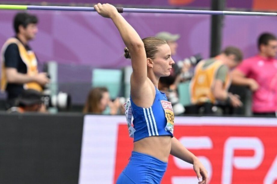 Ελίνα Τζένγκο