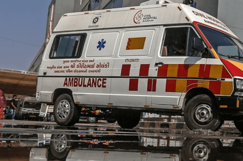 Ινδία ασθενοφόρο