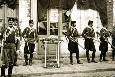 Κρητικοί