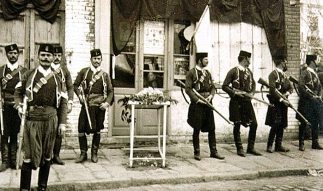 Κρητικοί