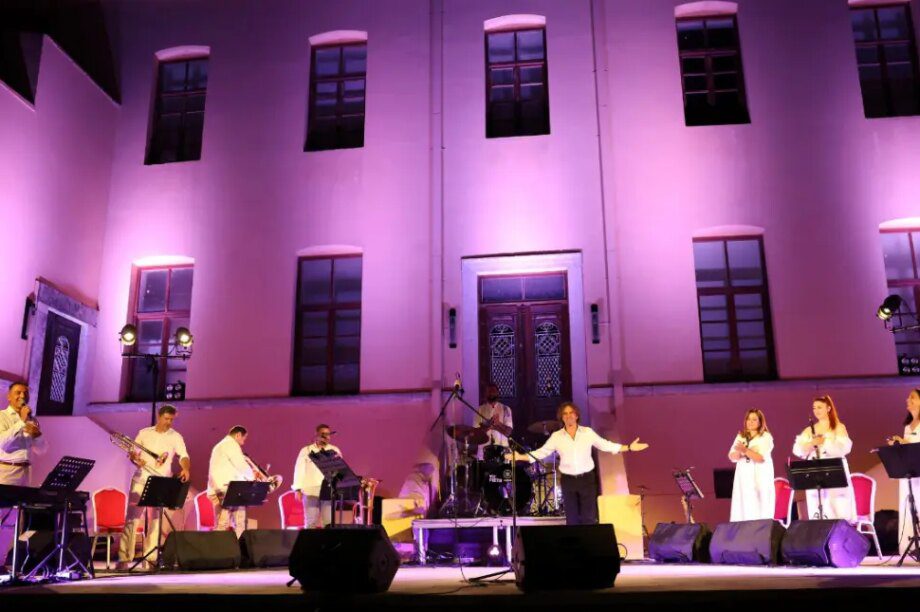 Θερμό χειροκρότημα στον Βασίλη Λέκκα στο Ηράκλειο και στις Αρχάνες