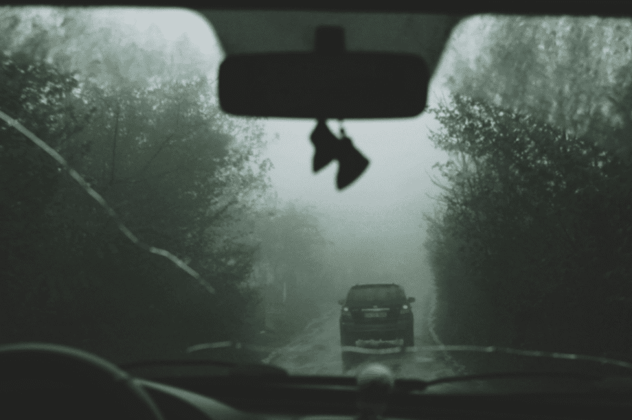 οδήγηση βροχή