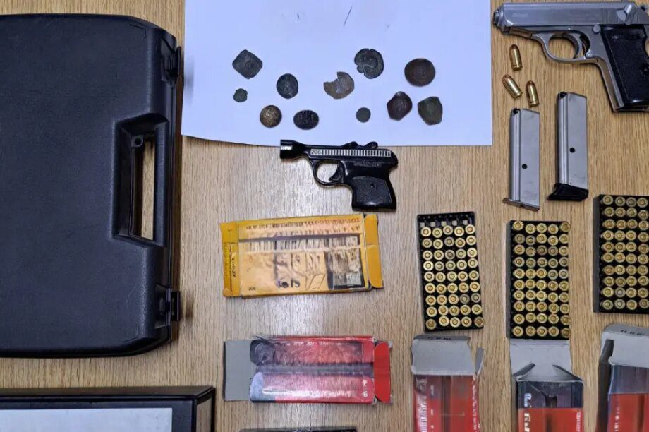 Χερσόνησος: Σύλληψη ενός ατόμου για οπλοκατοχή και αρχαιοκαπηλία