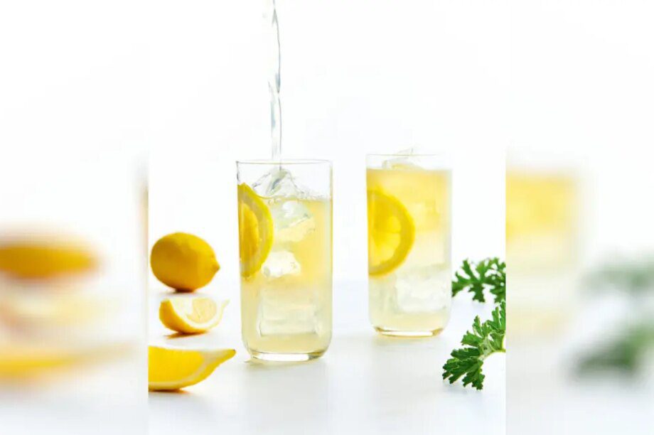 σπιτική λεμονάδα