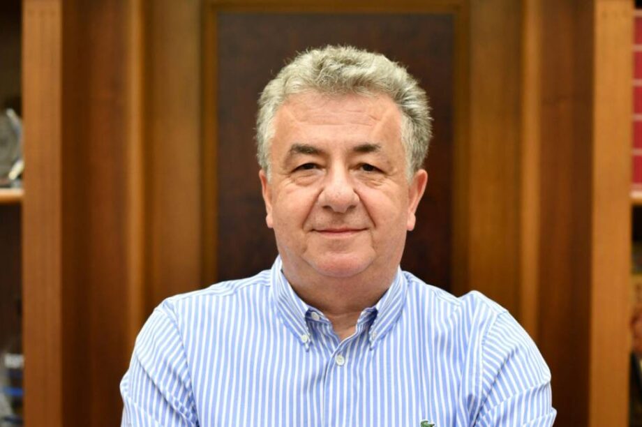 σταύρος αρναουτάκης