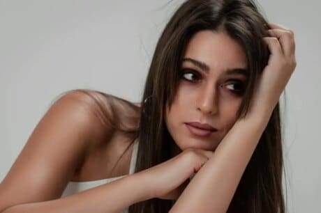 Η συνήθεια που κάνει πολύ κακό στον εγκέφαλό σου, σύμφωνα με νευρολόγο
