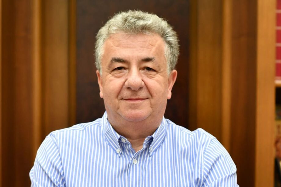 Σταυρος Αρναουτακης