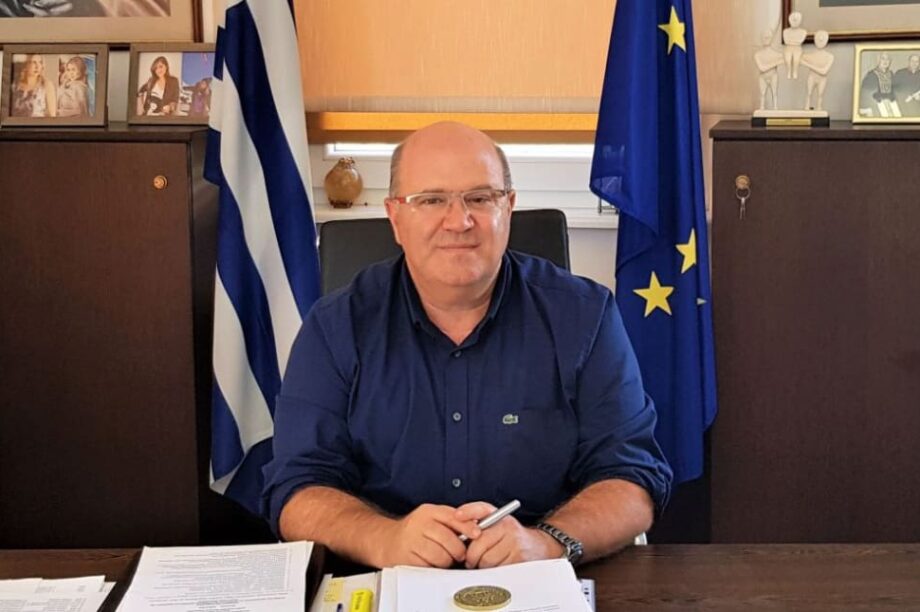 Μπελαδακης