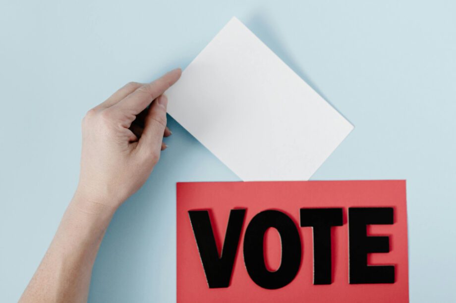 Νέα δημοσκόπηση: Υπέρ του Brexit θα ψήφιζε το 56% των Βρετανών