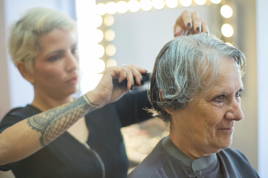 γκρι μαλλιά