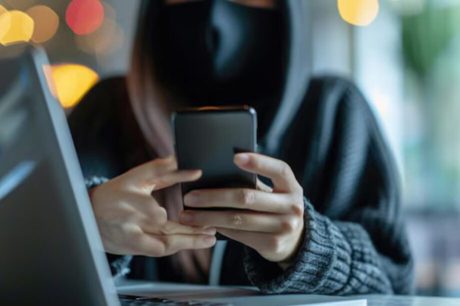 γυναίκα τηλέφωνο