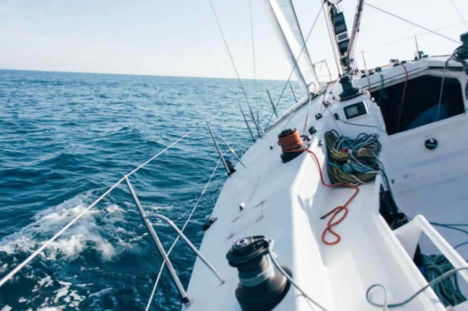 Ιστιοπλοια