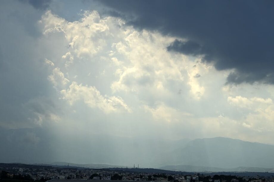 καιρός σύννεφα