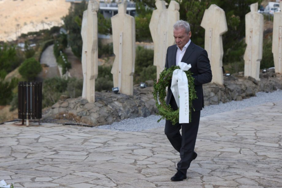 Ο Δήμαρχος Ηρακλείου Αλέξης Καλοκαιρινός στις εκδηλώσεις τιμής και μνήμης για το Ολοκαύτωμα της Βιάννου