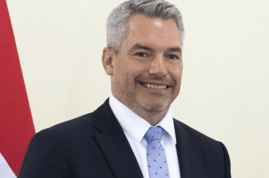 Καρλ Νεχάμερ