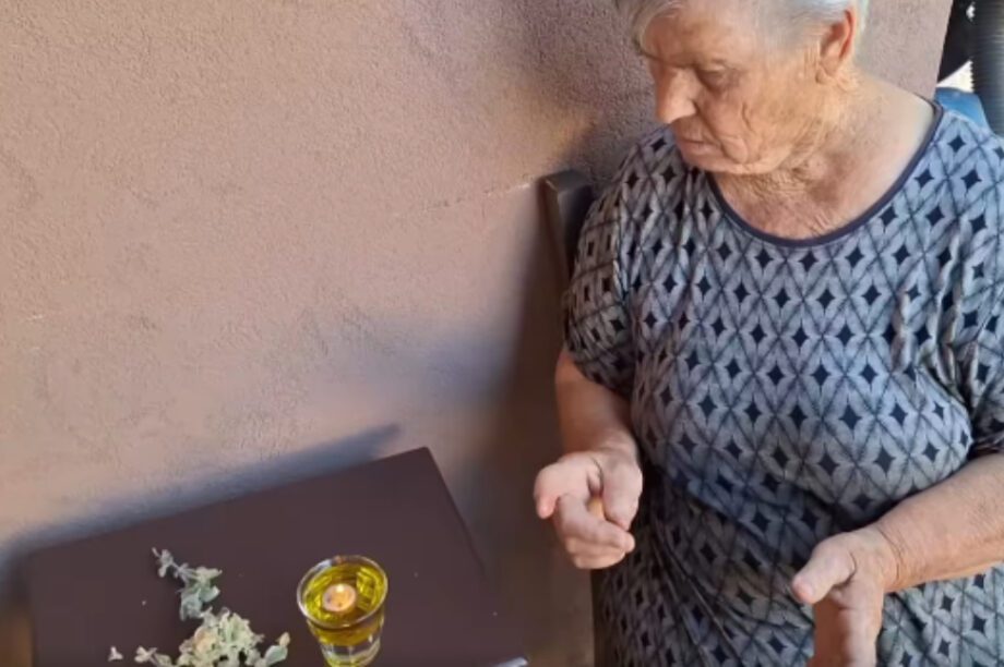 Κυρία Φωτεινή Μεσαρά