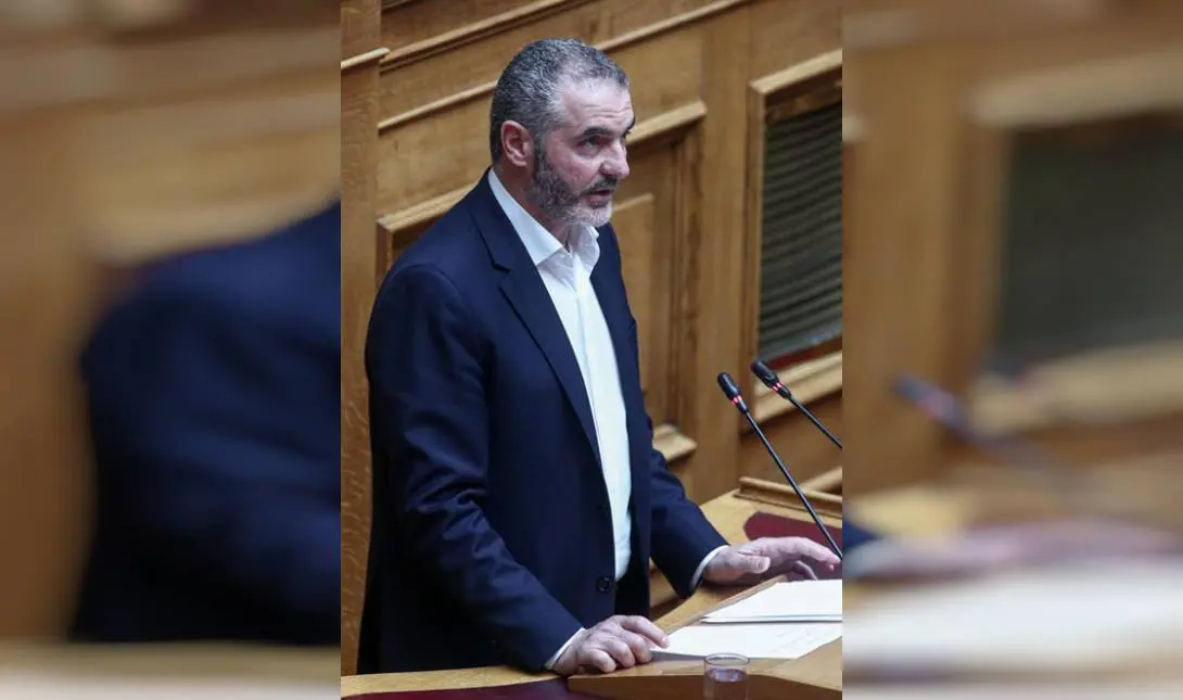 Μανόλης Χνάρης