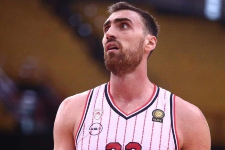 Μιλουτίνοβ