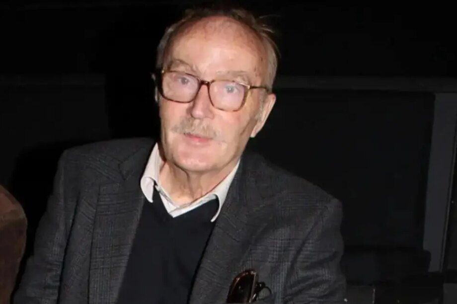 Ντίνος Καρύδης