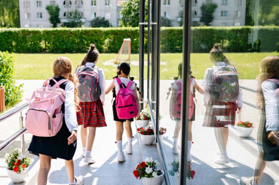 παιδιά σχολείο