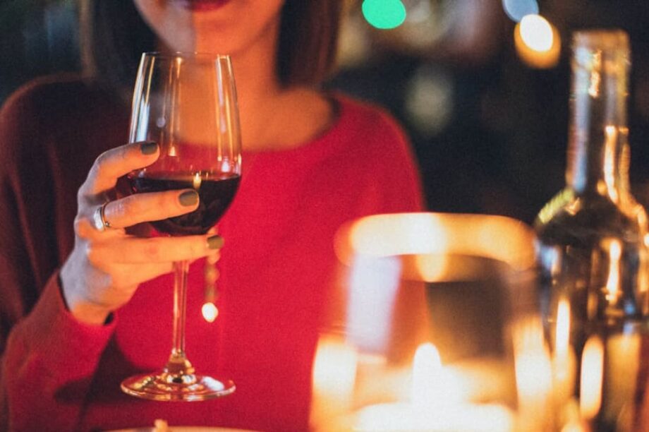 γυναικα εστιατοριο