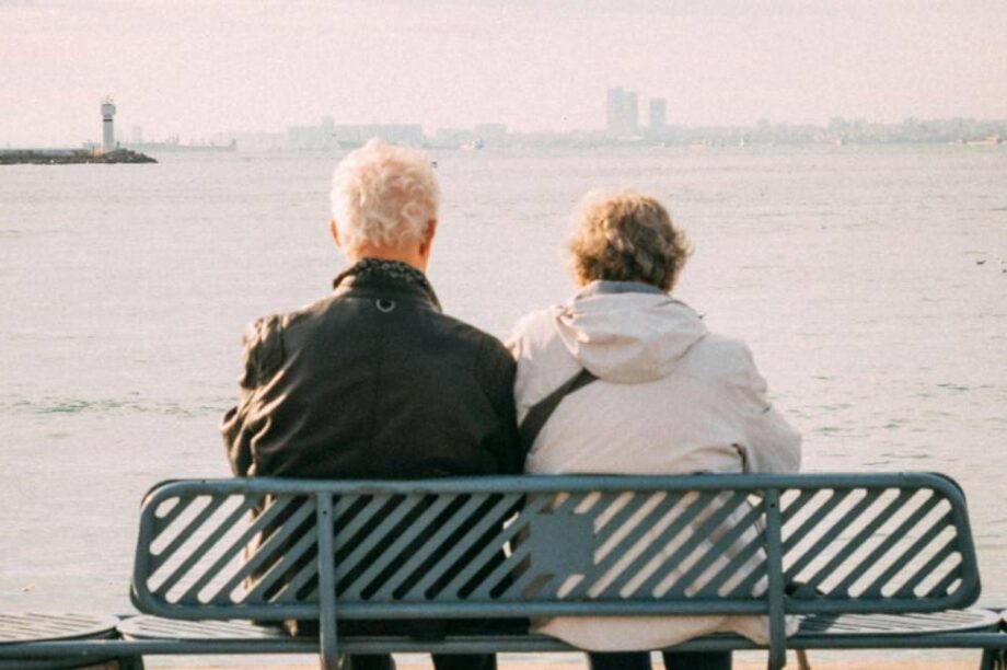 Ηλικιωμένοι - Συντάξεις