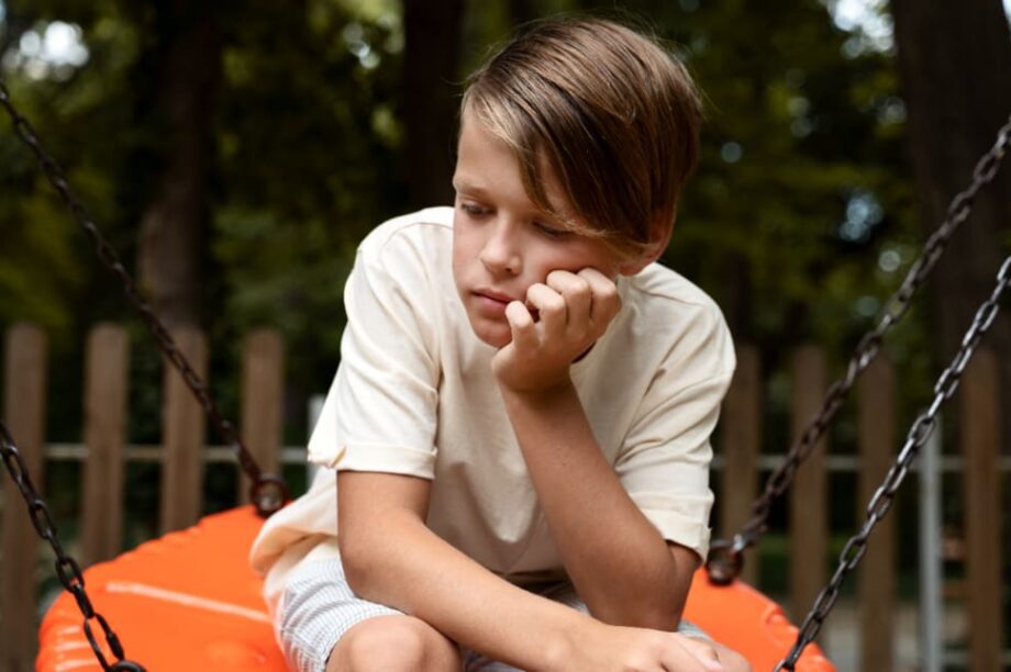 αγορι λυπημενο