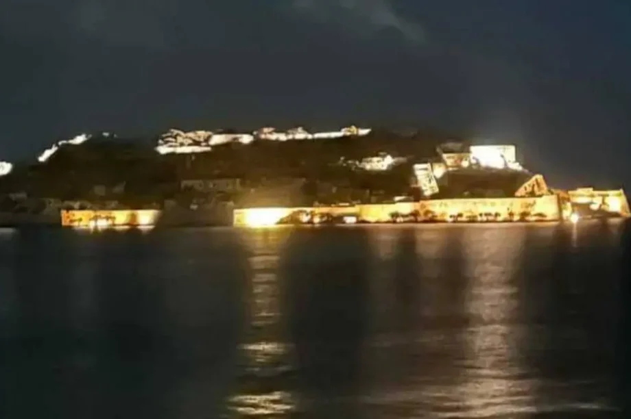 Σπιναλόγκα: Φωταγωγήθηκε ξανά το νησί του Λασιθίου