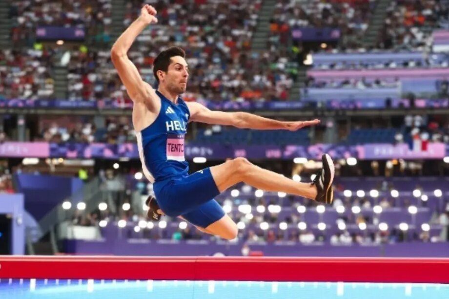 Ο Πρόεδρος της Ε.Ο.Ε. Σπύρος Καπράλος πρότεινε στον Μίλτο Τεντόγλου να είναι σημαιοφόρος στην τελετή λήξης